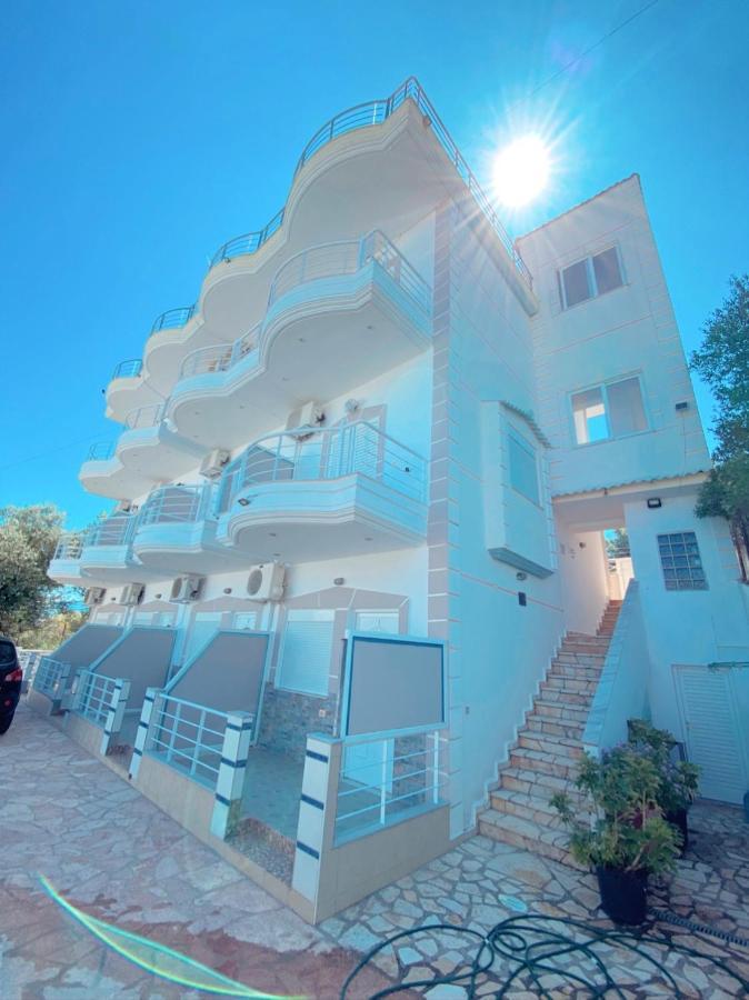 Henardi Apartments 사밀 외부 사진